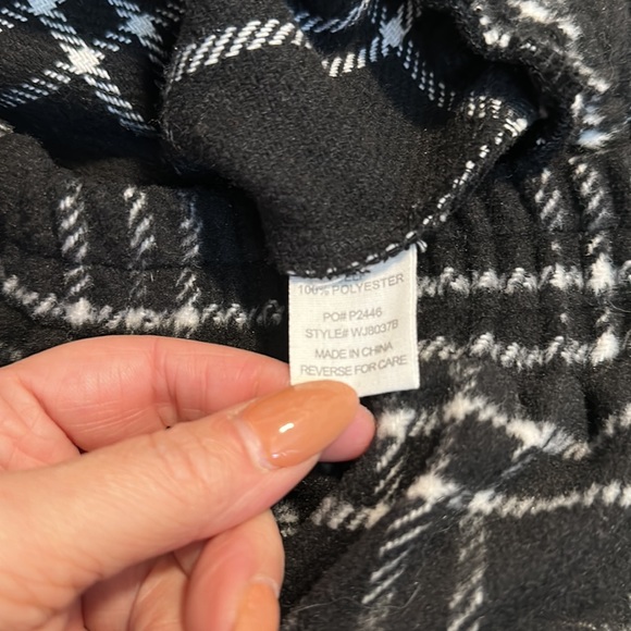 😊 NWOT Timing Plaid Flannel Bomber Jacket - Picture 4 of 4